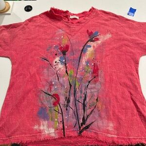 Artistic Red/Pink Graphic T-Shirt